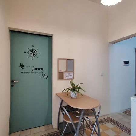 아파트 Rons Town House *