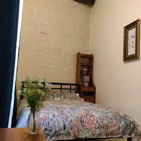 Rons Town House Apartmán