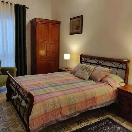 Rons Town House * Tarxien