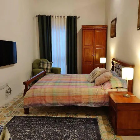 Rons Town House * Tarxien