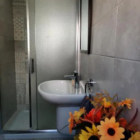 Rons Town House Apartamento