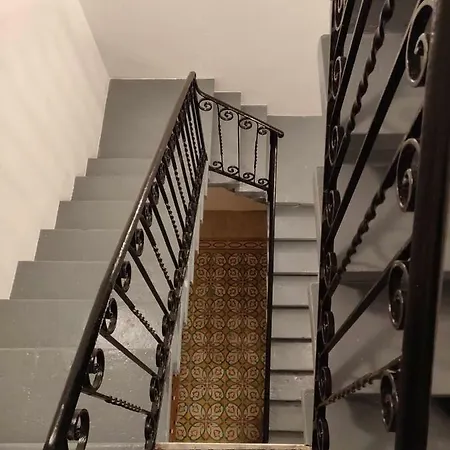 Lägenhet Rons Town House