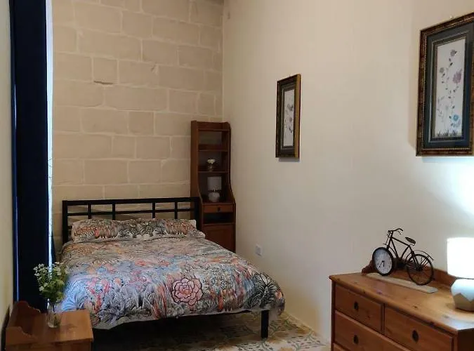 Rons Town House Apartment